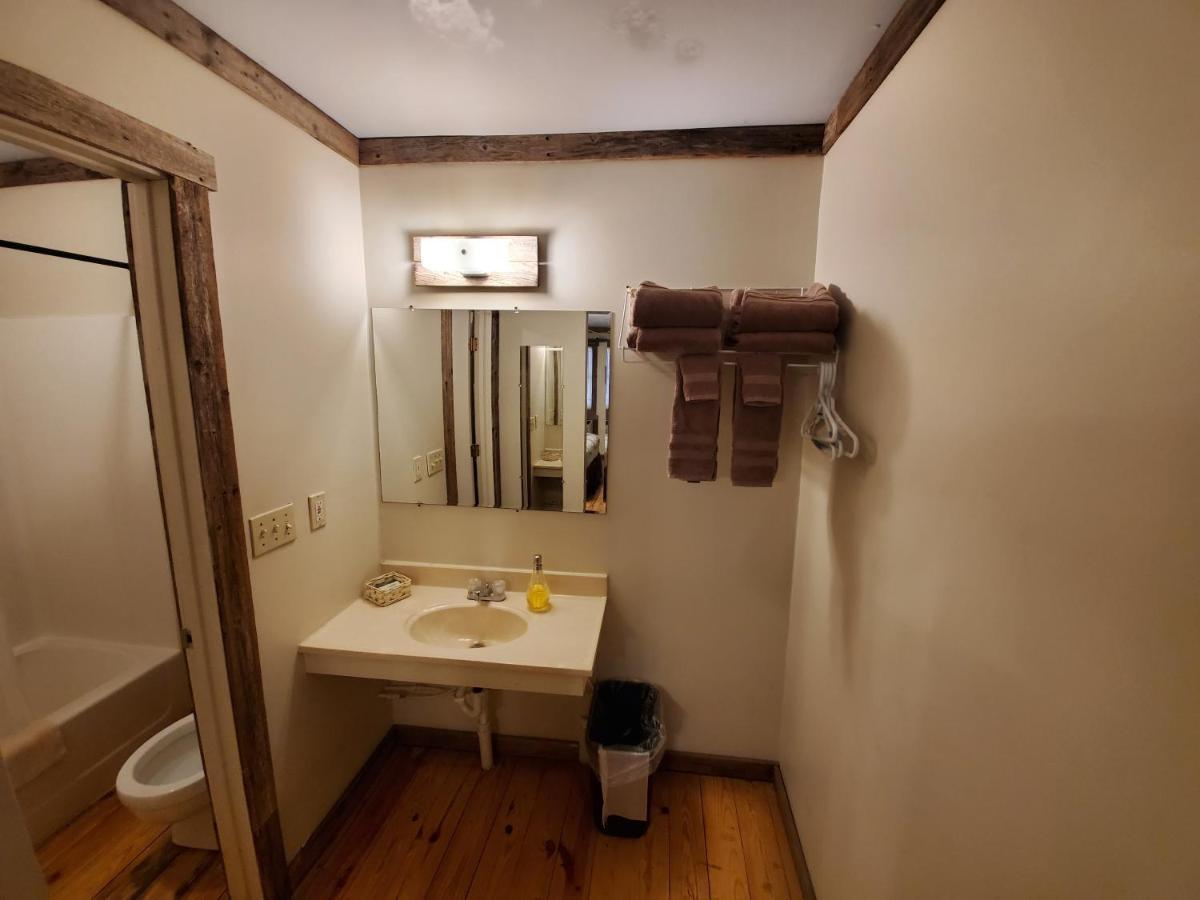 Jamesport Inn Eksteriør billede
